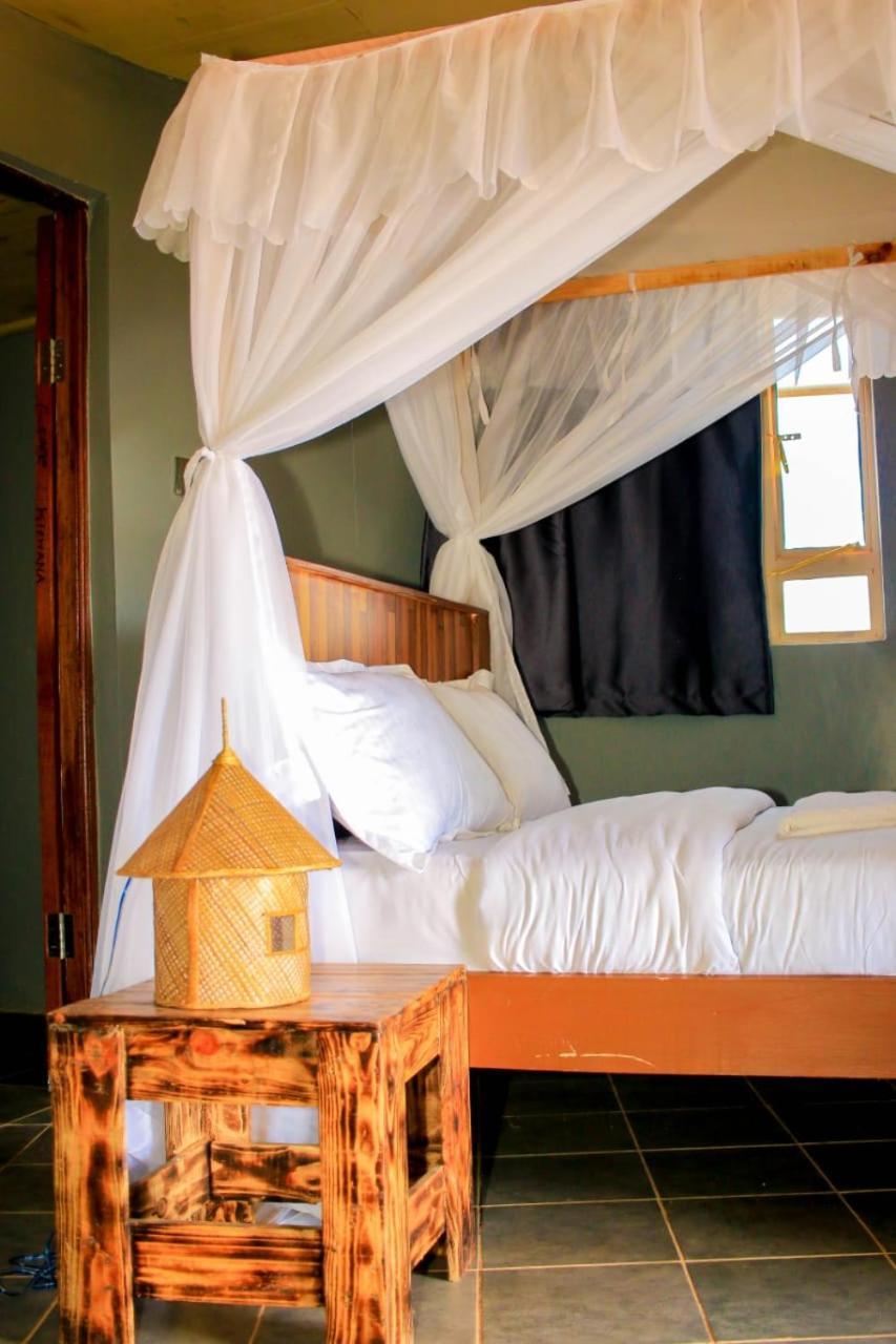 Amanya 3-Bedroom Hut อัมโบเซลี ภายนอก รูปภาพ