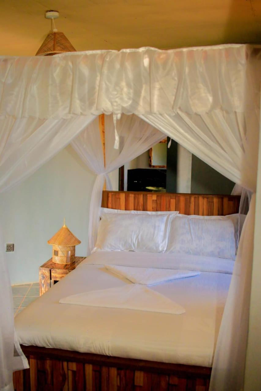 Amanya 3-Bedroom Hut อัมโบเซลี ภายนอก รูปภาพ