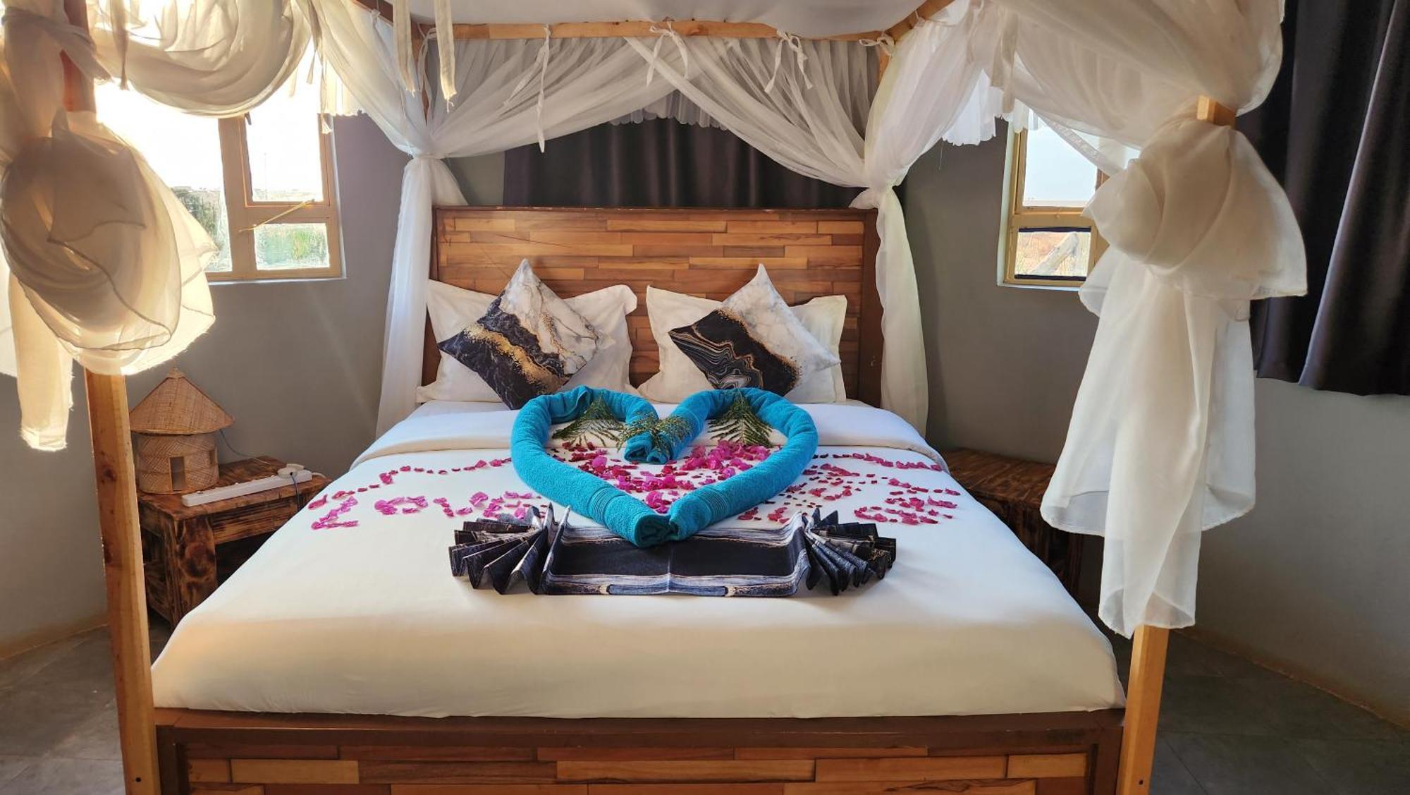 Amanya 3-Bedroom Hut อัมโบเซลี ภายนอก รูปภาพ
